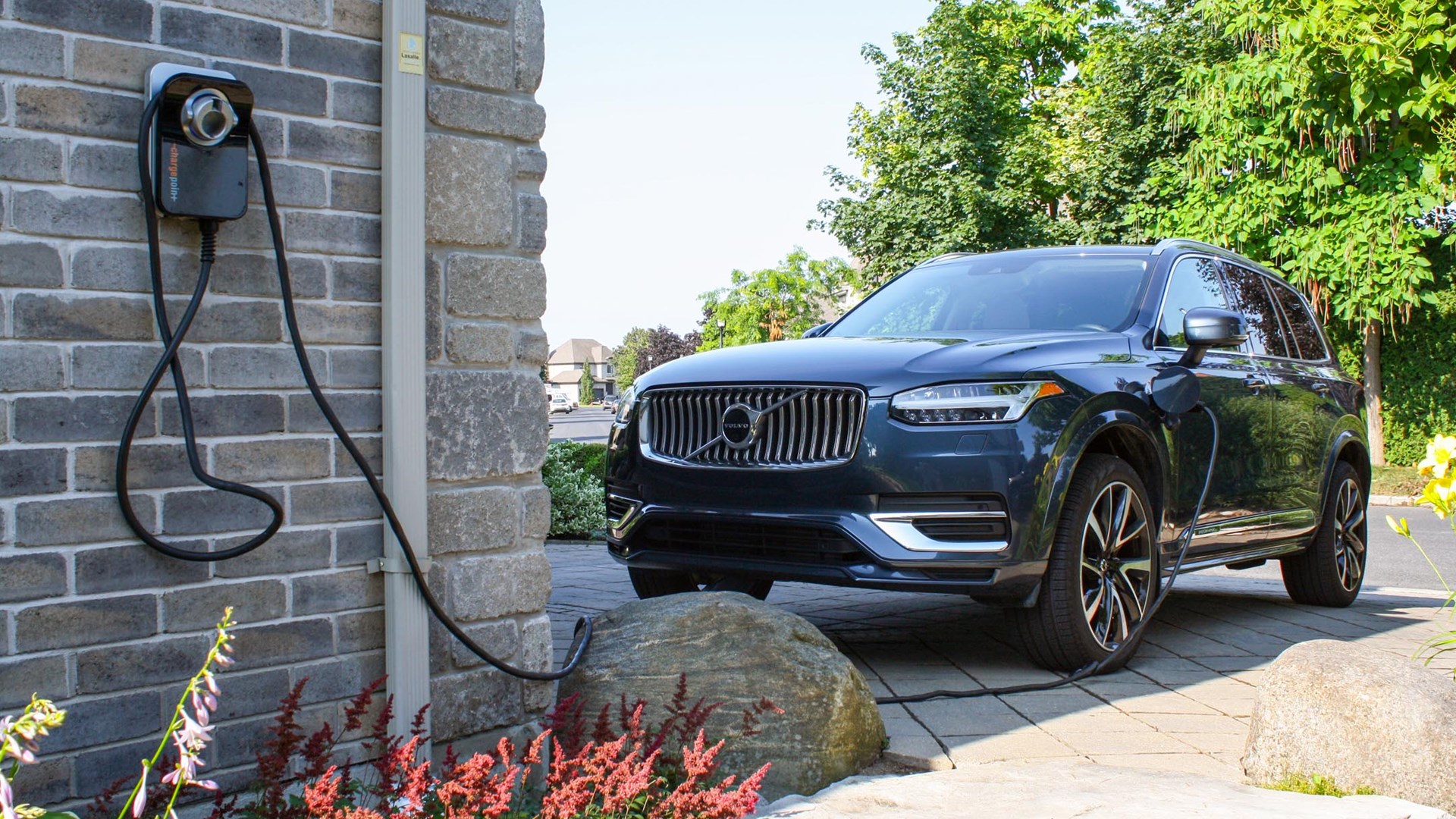 Home charging with Volvo