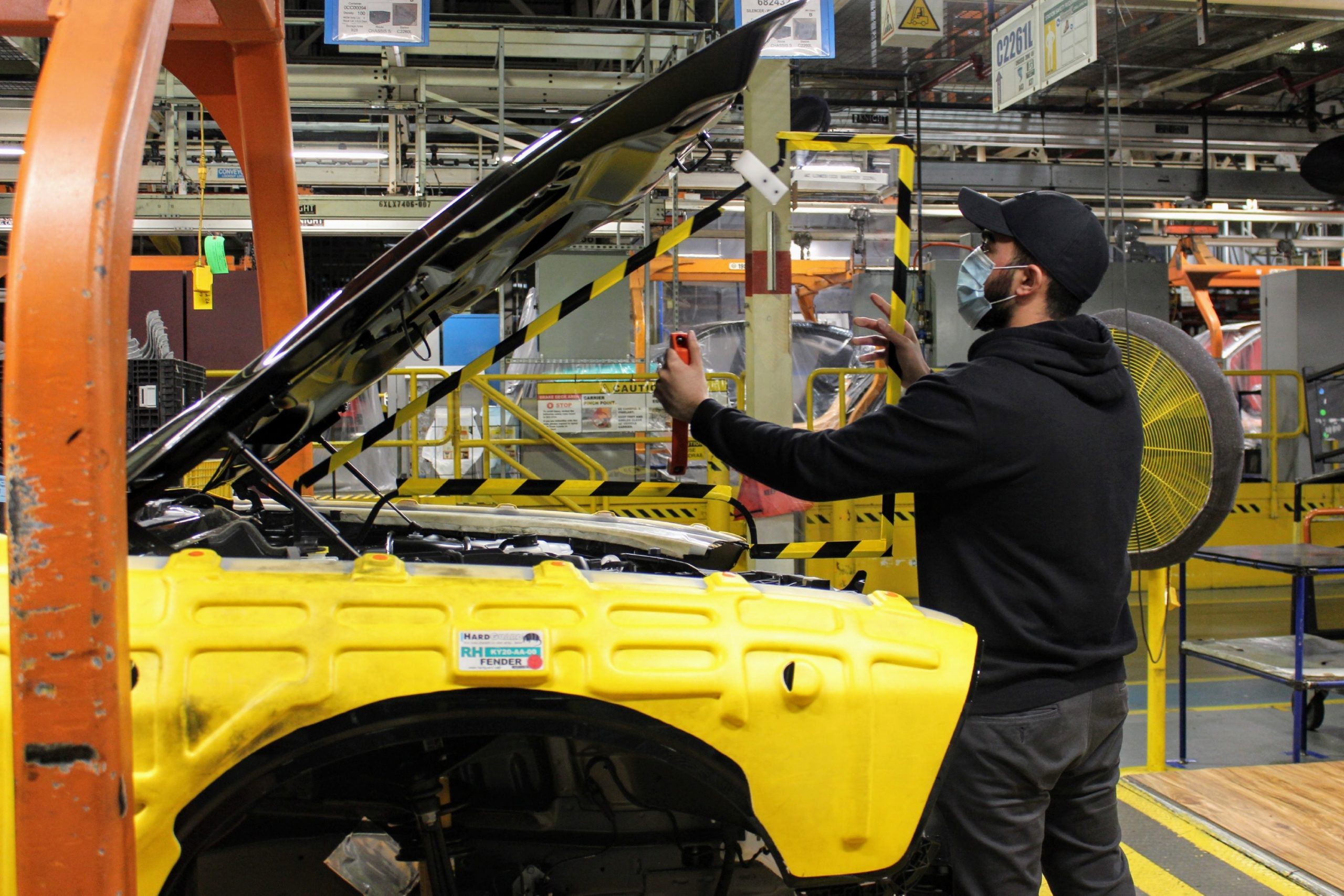 An operator at FCA’s Brampton (Ontario) Assembly Plant 