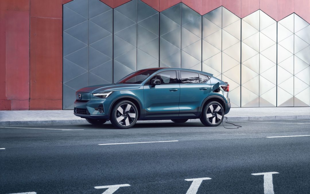 Volvo adds single-motor C40, unveils facelifted XC40