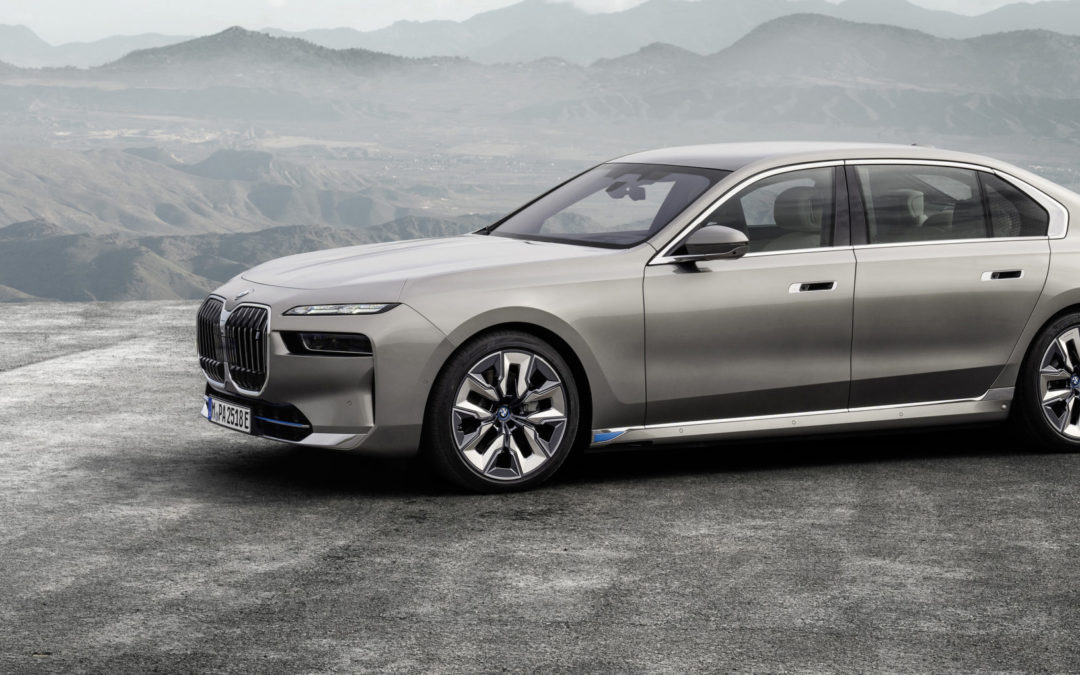 BMW reveals all-electric i7 flagship sedan