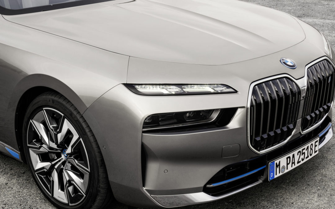 Report: BMW switching to cylindrical battery cells