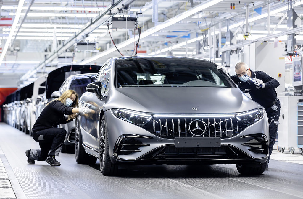 Mercedes investing €2 billion into European EV plants