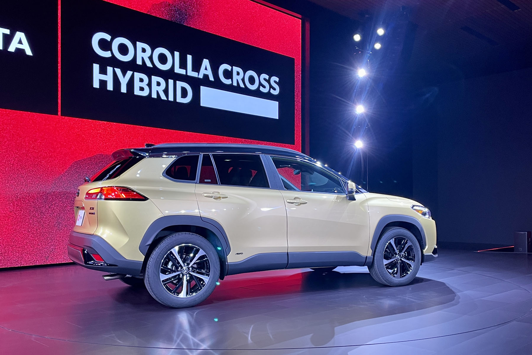 2023 Toyota Corolla Cross Hybrid / Graeme Fletcher, The Charge