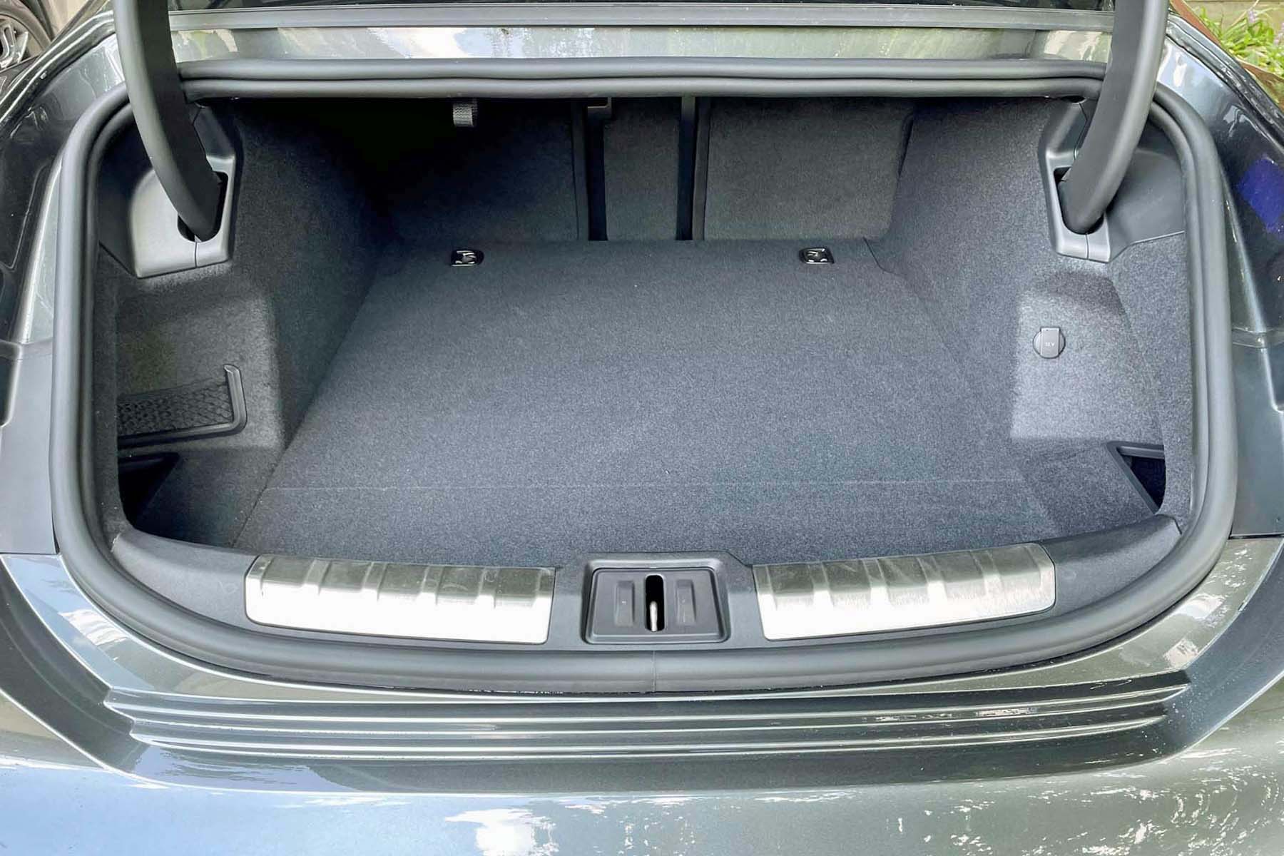 Audi RS e-tron GT / Graeme Fletcher, The Charge