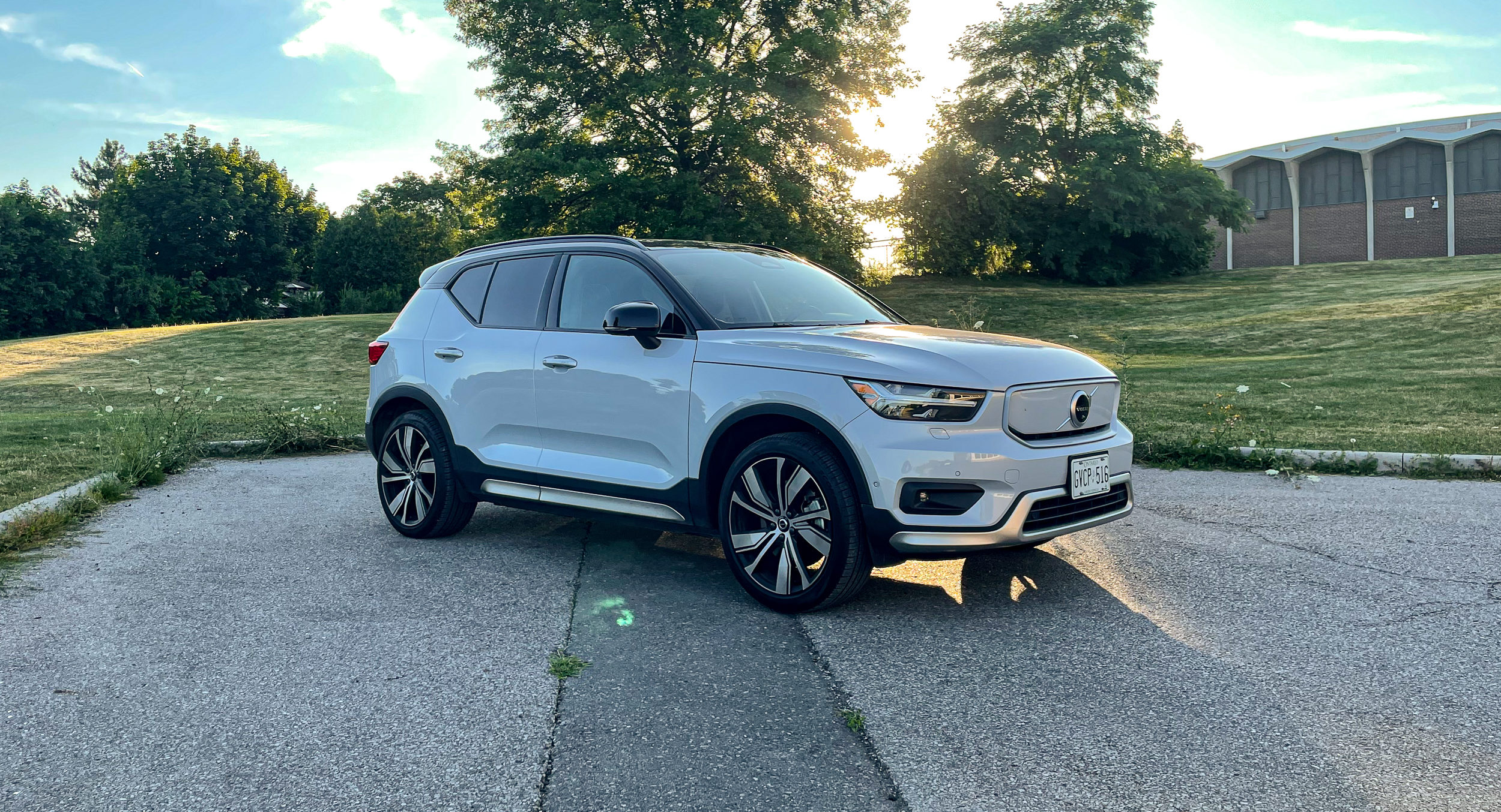 Volvo XC40 Recharge Twin / James Gent, The Charge