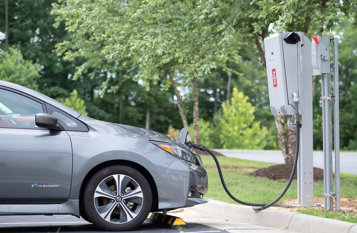 Nissan Leaf and Energy Share bi-directional charger