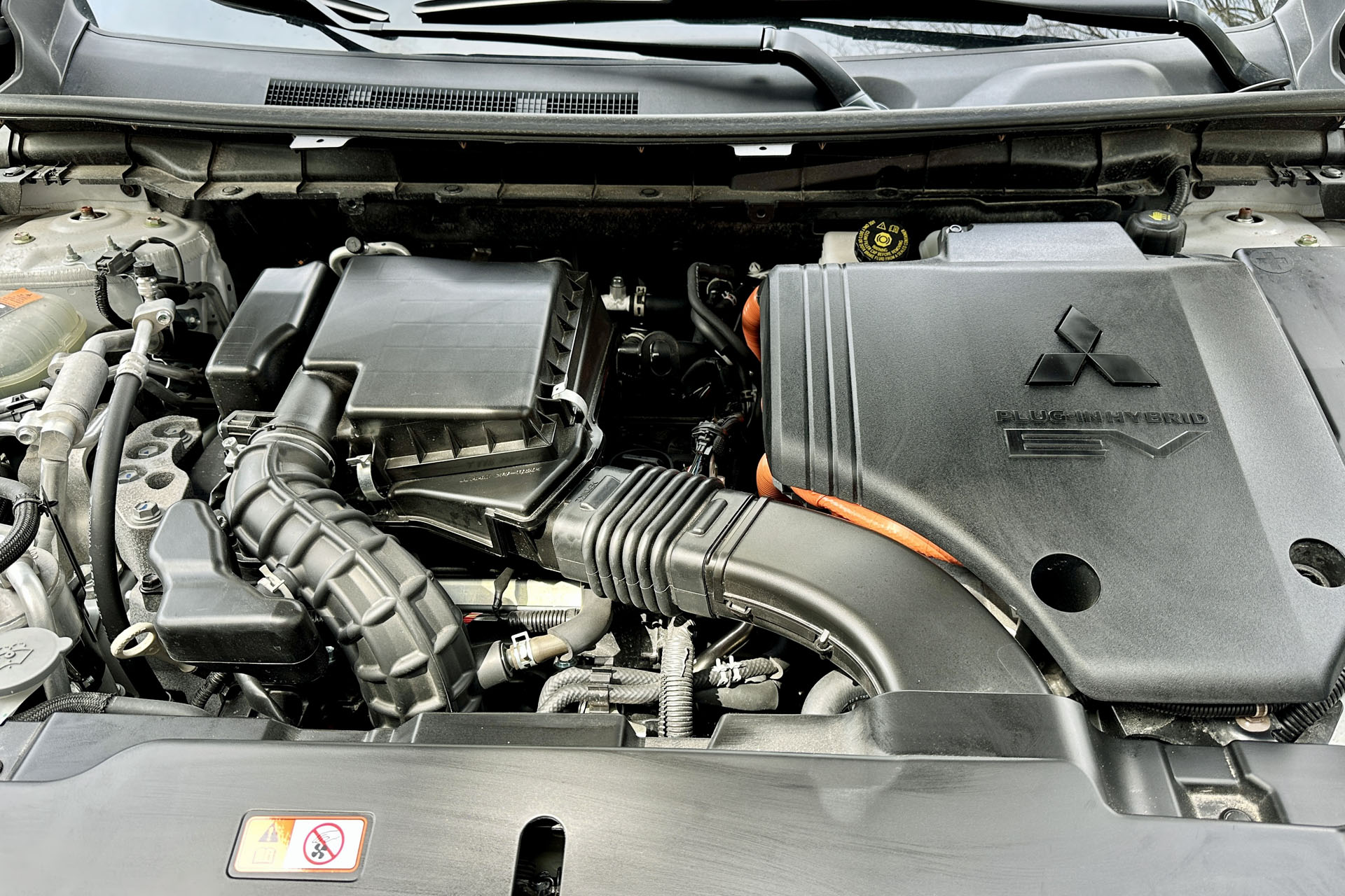 2023 Mitsubishi Outlander GT Premium S-AWC PHEV / Graeme Fletcher, The Charge