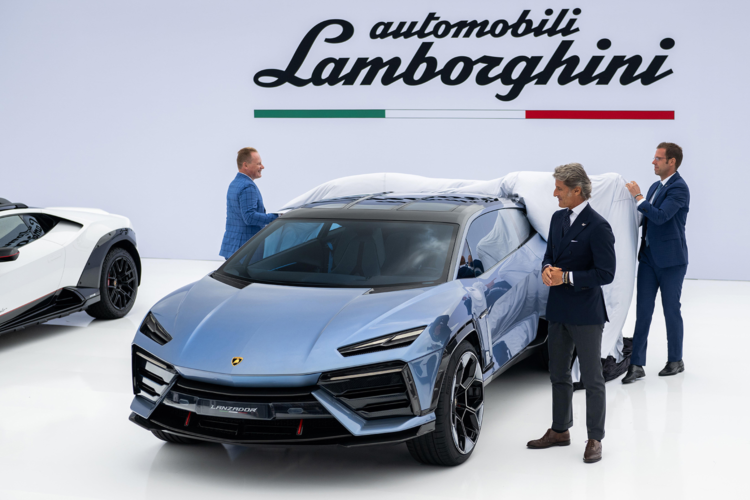 The Lamborghini Lanzador with Stephan Winkelmann, Chairman and CEO of Automobili Lamborghini (right)